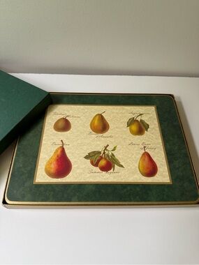 Decorative Pear Botanical Serving placemats - Green & Gold